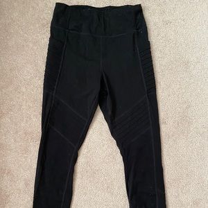 Black avia leggings size medium